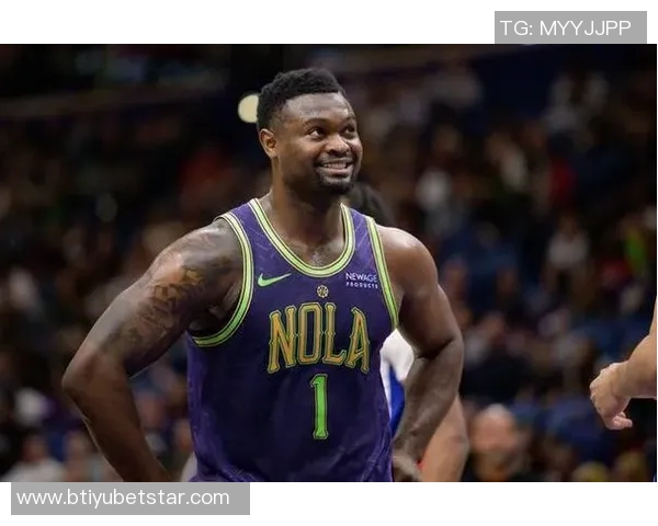 锡安上半场表现抢眼15分钟内贡献8分9板3助3断2帽展现实力