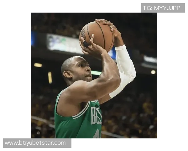 绿军感恩霍福德的奉献与领导力你是我们心中的英雄 绿军感恩霍福德的奉献与领导力你是我们心中的英雄