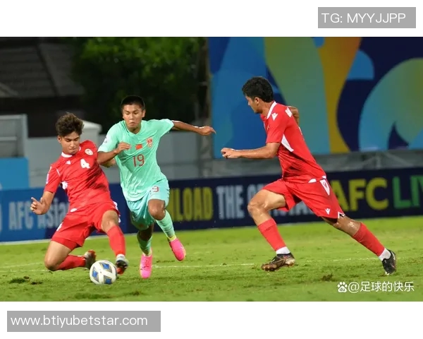 U15国足角球失误直接出底线展现脚法不足引发热议