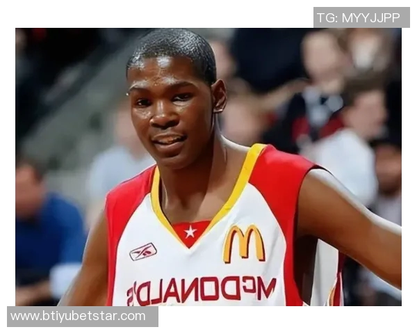 杜兰特盛赞里德谢泼德果断投篮与出色挡拆表现 杜兰特盛赞里德谢泼德果断投篮与出色挡拆表现