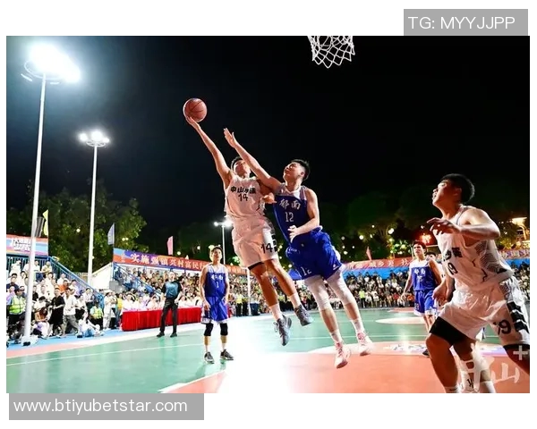 父子同台竞技雄鹿国王对决哈姆父子三人齐聚赛场展现篮球魅力