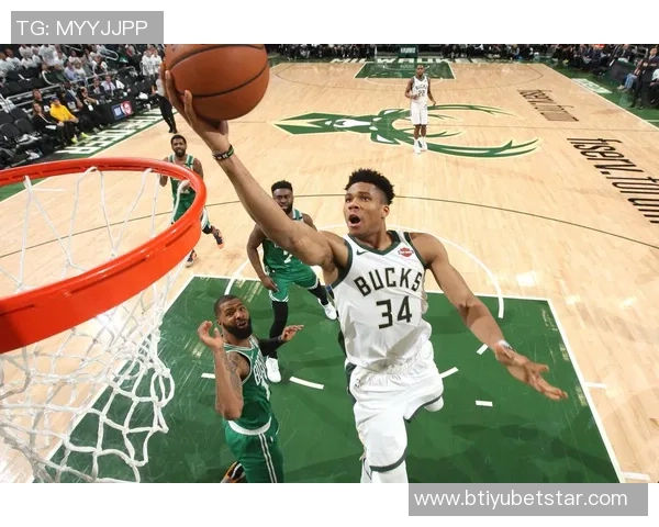 字母哥新冠康复后重返雄鹿训练营开展无对抗训练备战新赛季